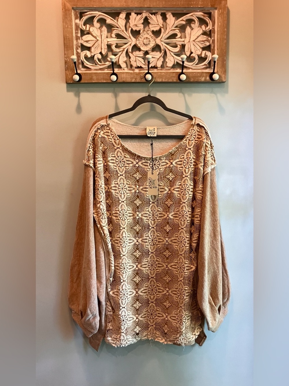 Jaded Gypsy Boho Lace-Front Knit Sweatshirt - Peachy-Beige tone NWT. Size X/XL